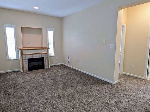 4th image of 4217 164th St SW APT B201