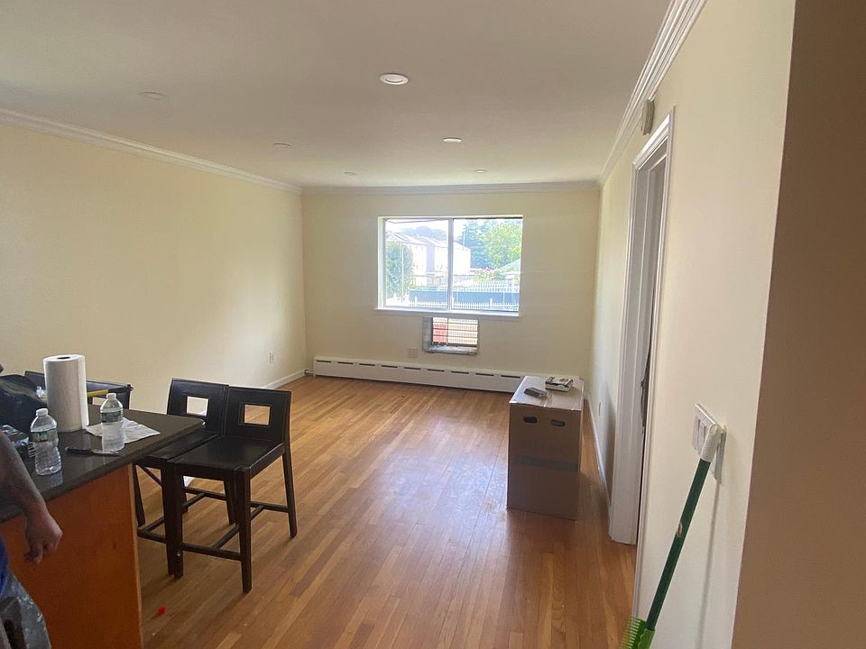 1st image of 3008 Randall Ave #1