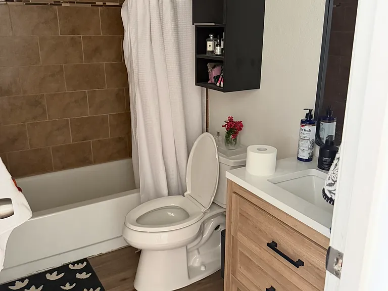 1611 Keena Dr — Photo 7