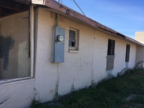 4th image of 413 S Capitol Ave