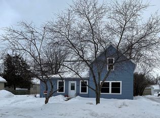 105 Leslie Ave E, Clarissa, MN 56440