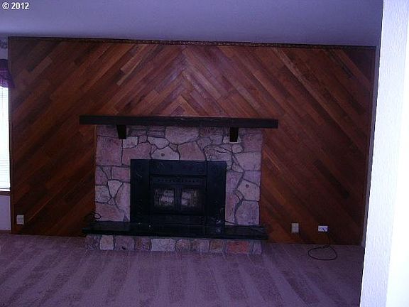3rd image of 1112 NE Newton Creek Dr