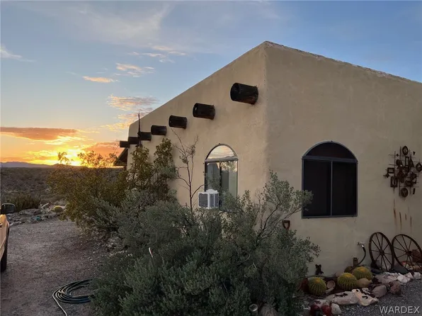 13095 S Highland Rd, Wikieup, AZ 85360