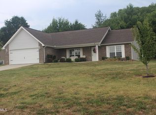 218 Nola Ln, Maryville, TN 37801