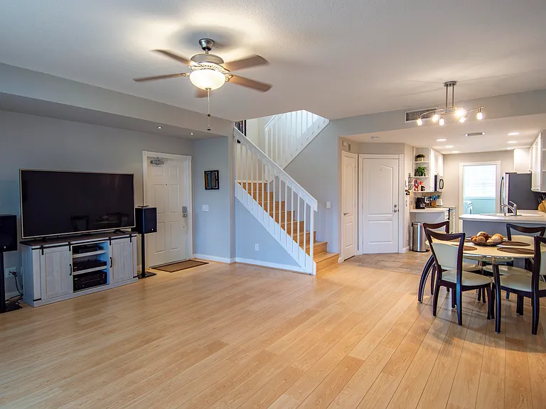 504 Capistrano Dr — Photo 6