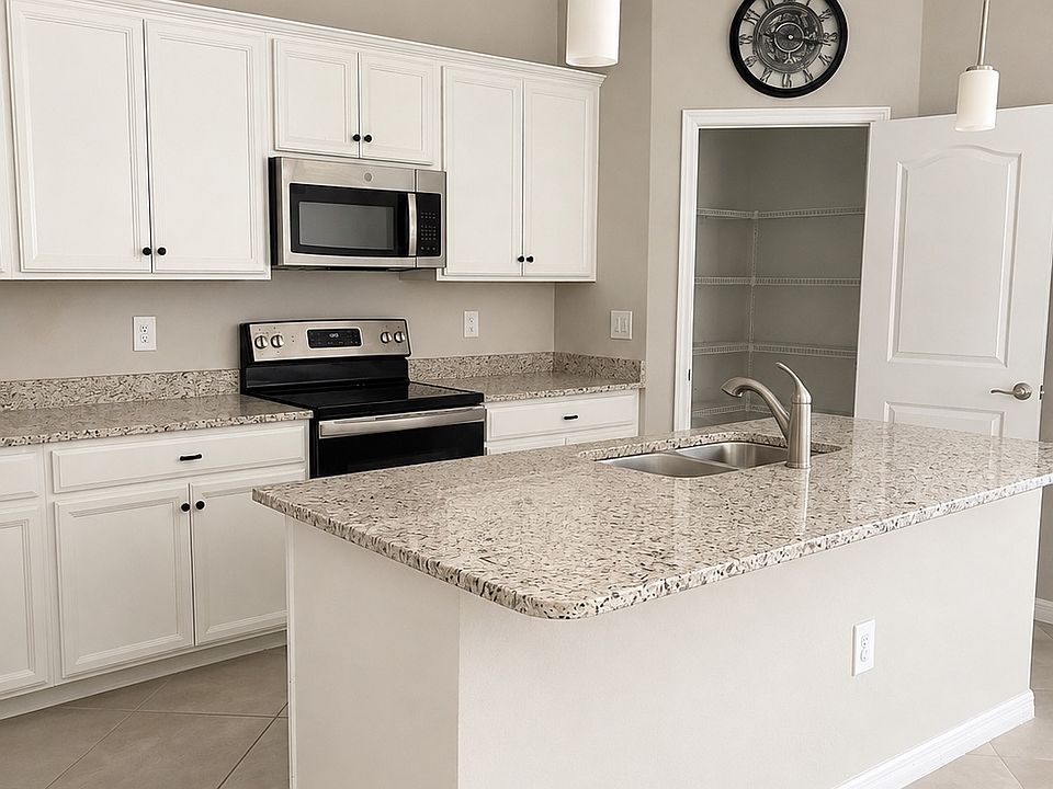 1st image of 3705 E Hampton Cir