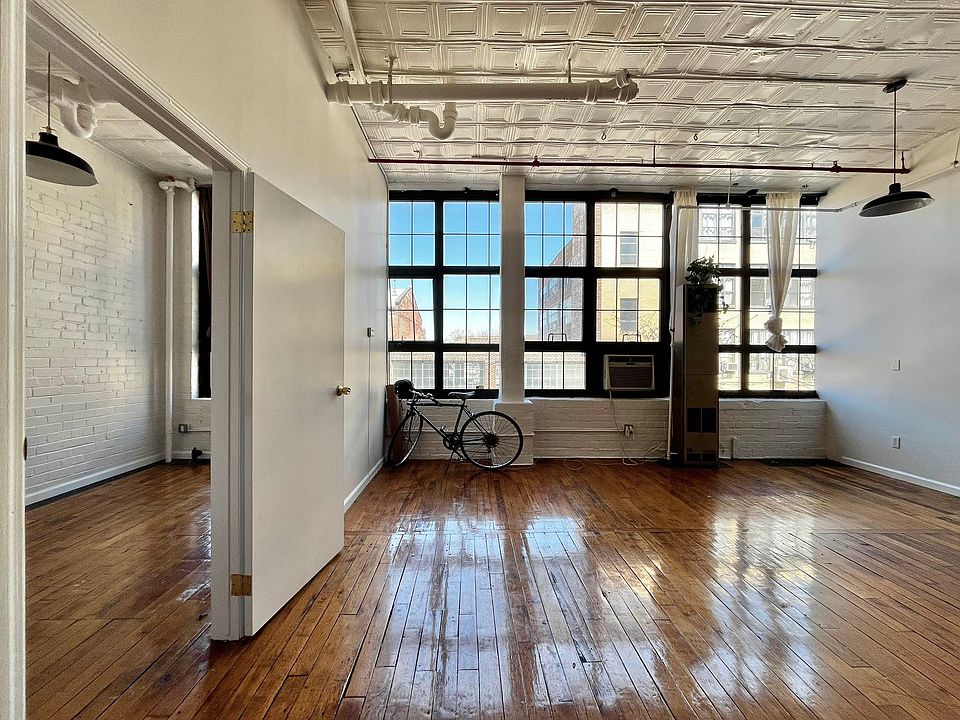 1st image of 248 McKibbin St #2Z