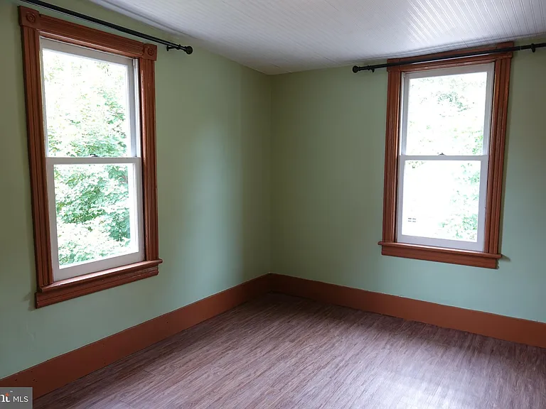36 Hart Ave — Photo 46