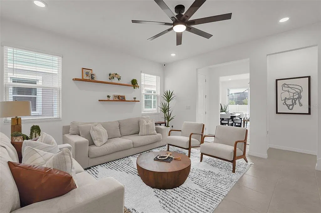 3 bed, 2.5 bath, 1704 sqft, $2,350 — Photo 4
