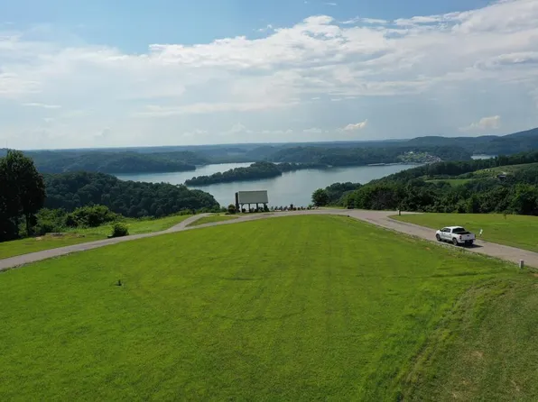 111C Sunfish Ln, Hilham, TN 38568