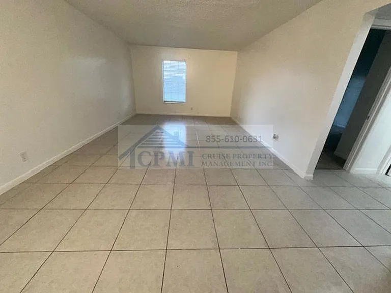 Colonial Village - 7550 Stirling Rd — Photo 37
