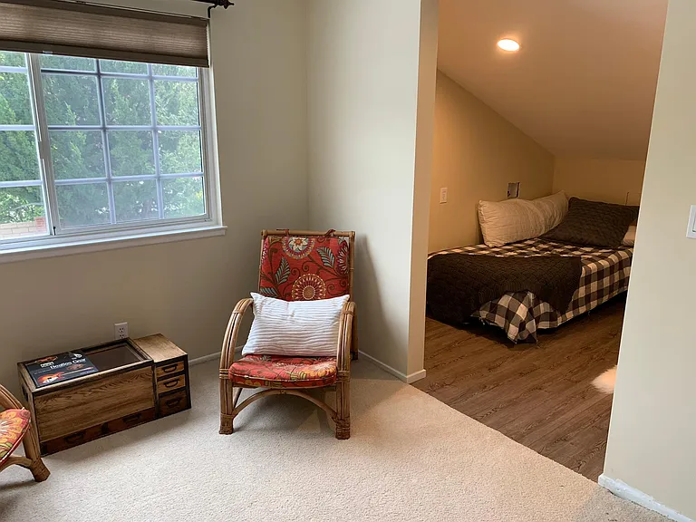 upstairs bedroom #2 w. bonus nook/study