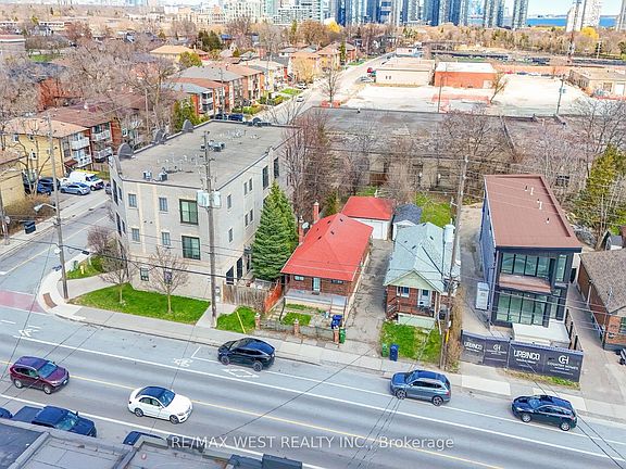 2nd image of 371 Royal York Rd