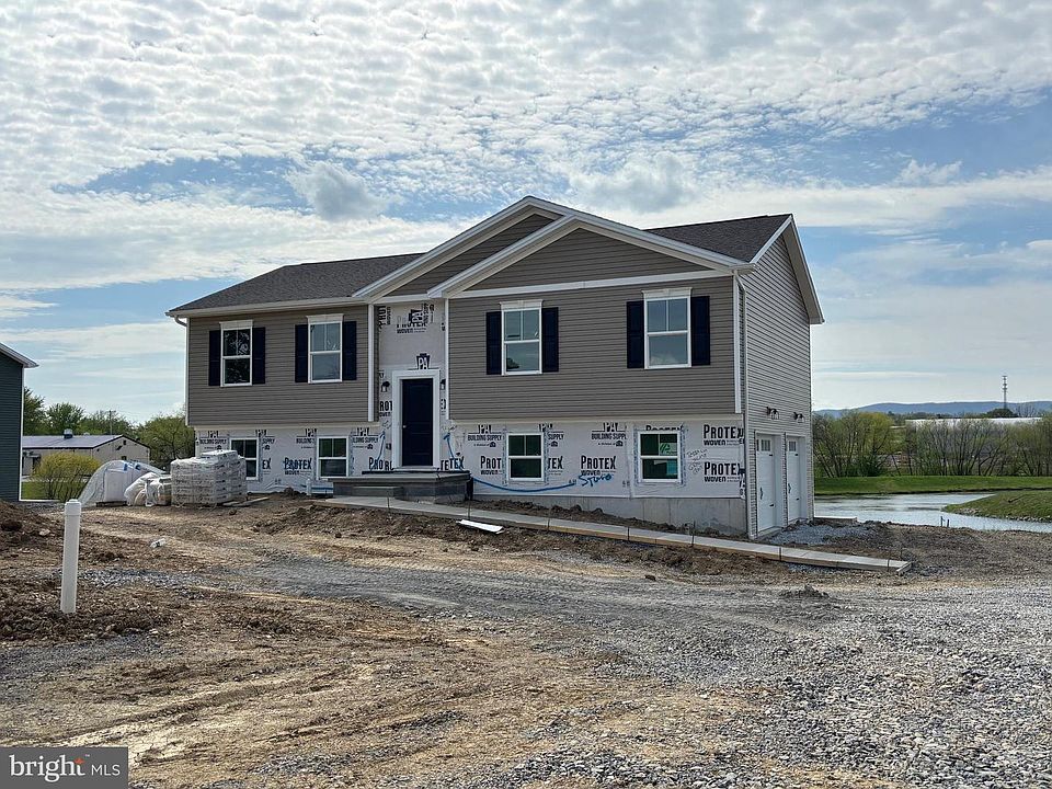 1st image of 147 Meadowcreek Dr N