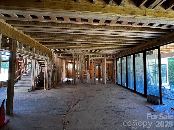 5th image of 2073 Holbrook Rd
