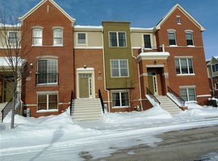 1182 Danforth Ct, Vernon Hills, IL 60061