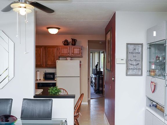 4th image of 147 Bay Pkwy #20-floor 3