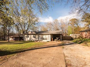 110 Circle Dr, Lexington, TN 38351