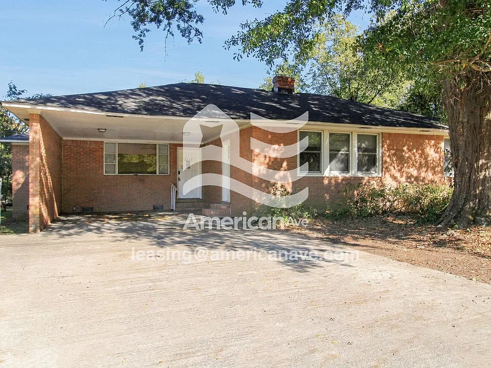2313 Westview Dr