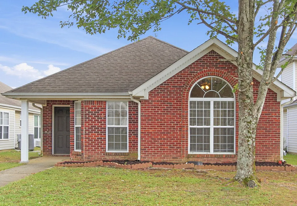 2030 Village Ln