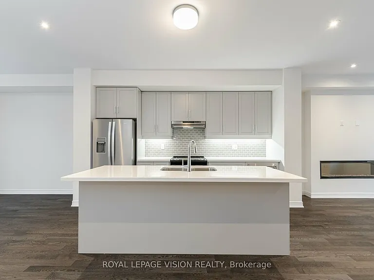 60 Folcroft St — Photo 6