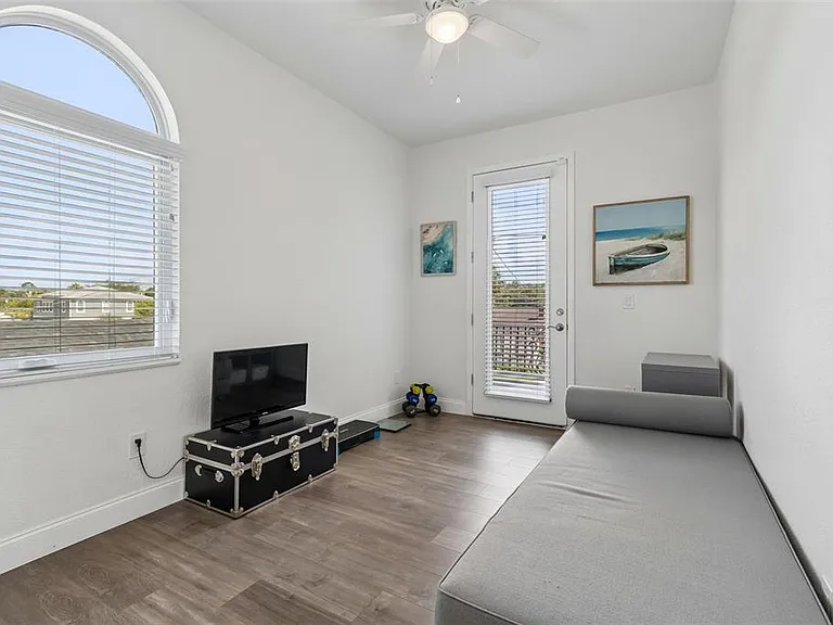 2113 W Cass St #2 — Photo 41