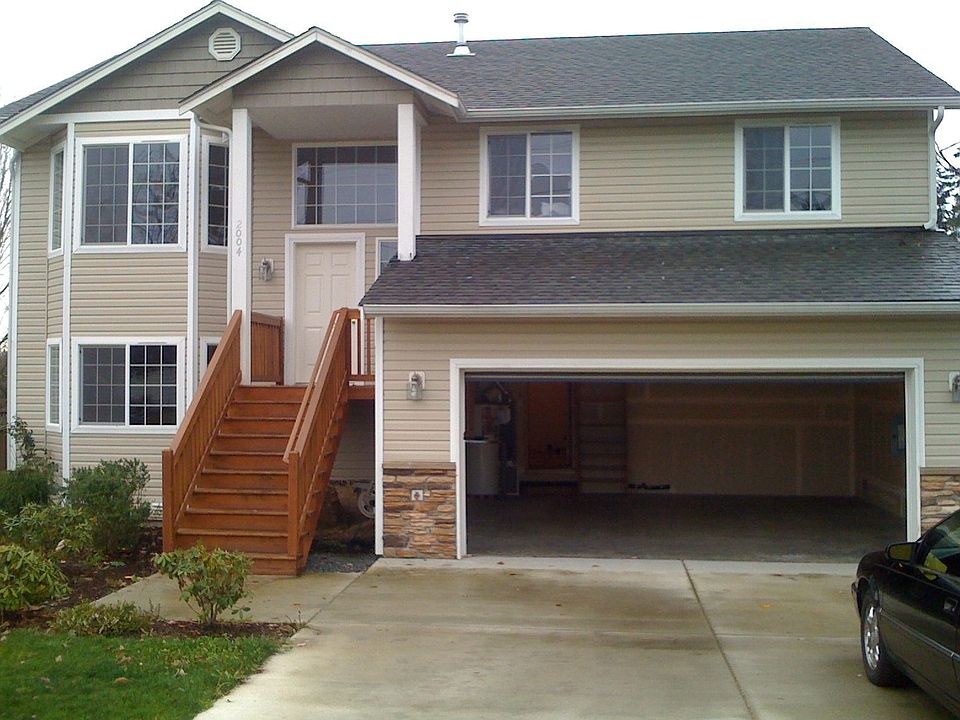 2nd image of 2004 73rd St SE