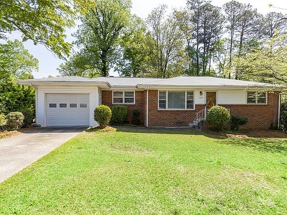 2nd image of 1325 Cliffwood Dr SE