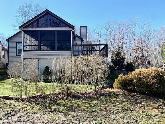 4th image of 32 Hickory Cove Ln