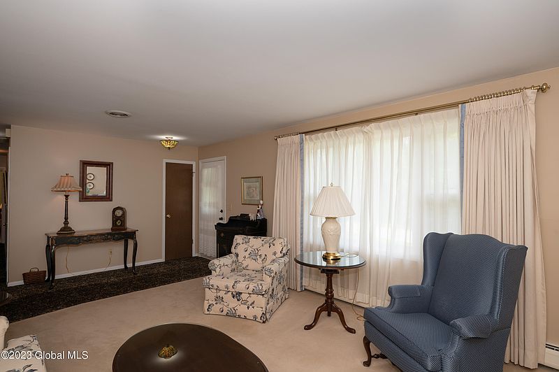 4th image of 46 Raylinsky Road