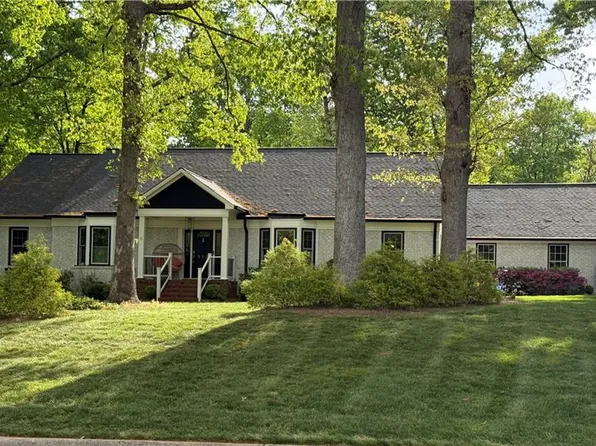 312 Willoughby Blvd, Greensboro, NC 27408