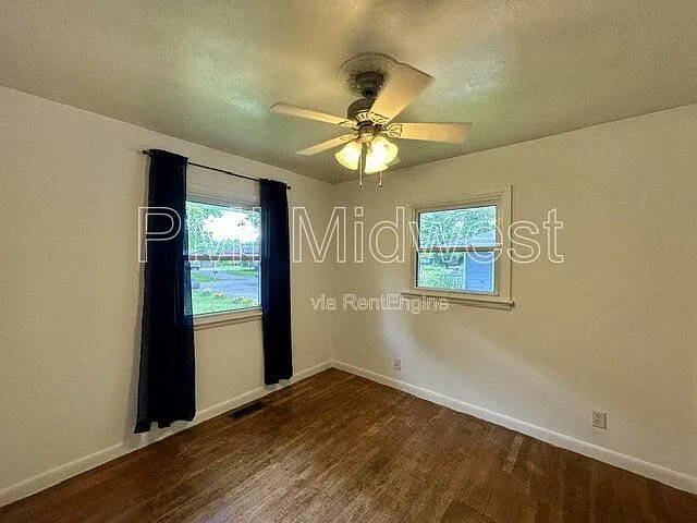2534 Parr Dr — Photo 13