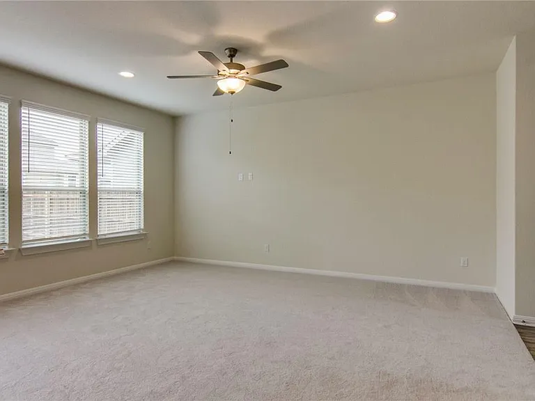 15912 Windroot St — Photo 8