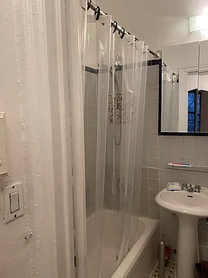 Rented by Sandra Greer Real Estate | media 12