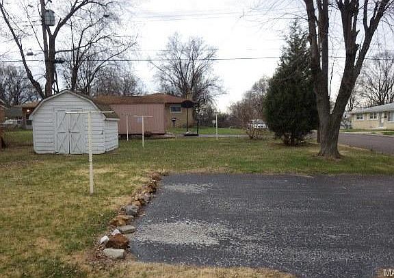 4th image of 8950 Kathlyn Dr