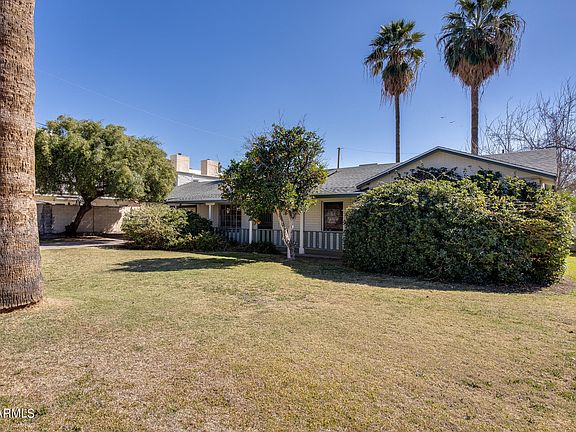3rd image of 1021 E Sierra Vista Dr