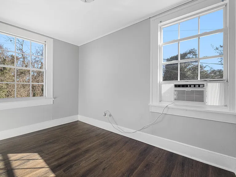 3800 Memorial Blvd — Photo 7