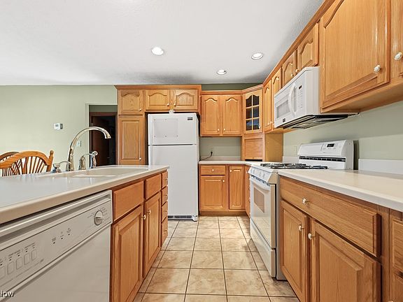 4th image of 3018 Blenheim Ave