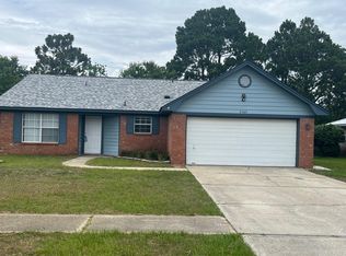 9560 Brentwood Blvd, Navarre, FL 32566