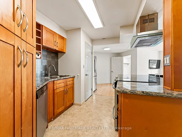7 Carlton St #1813 — Photo 4
