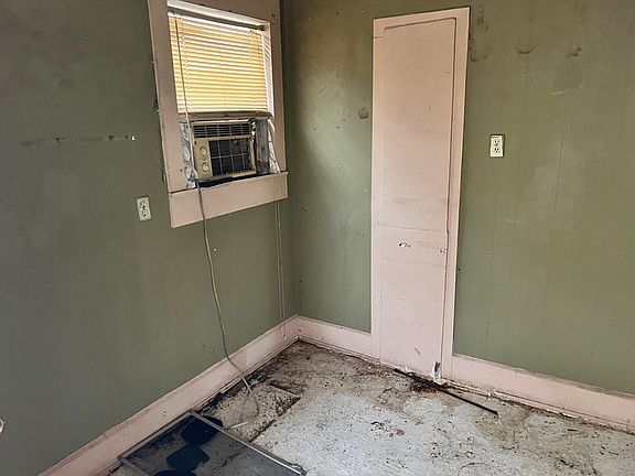 5th image of 1616 N Chadbourne St