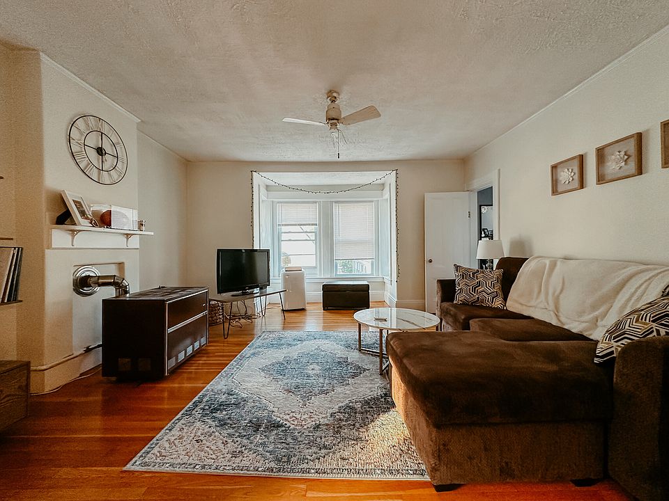 2nd image of 4 Vinton St #1