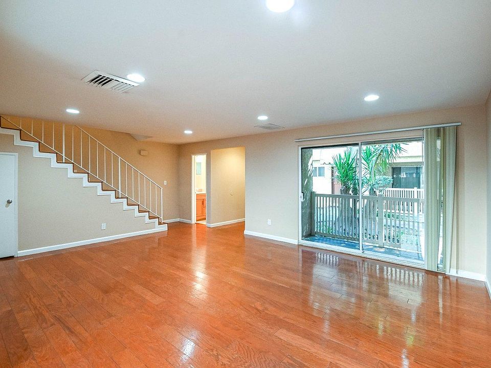 1st image of 17065 Roscoe Blvd Unit 5