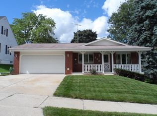 230 S 15th Ave, West Bend, WI 53095