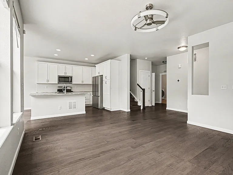 6812 Dewey Dr — Photo 12