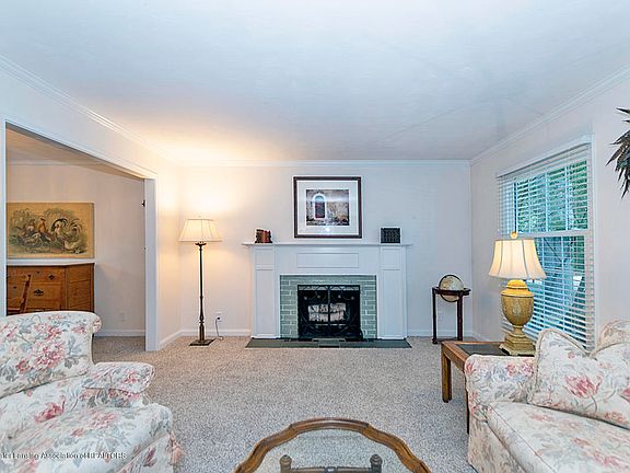 3rd image of 3901 Sandlewood Dr