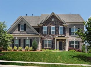 9025 Tamarron Dr, Charlotte, NC 28277