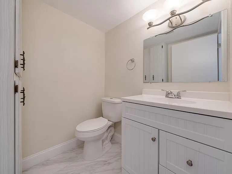 701 Lori Dr #209 — Photo 47