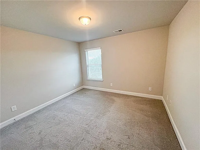 339 Cherryhill Ln #R — Photo 11