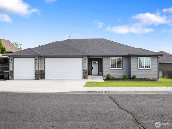 227 N Crestview Drive, Moses Lake, WA 98837